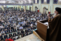 ثبات اقتصادی مطالبه مردم از دولت است