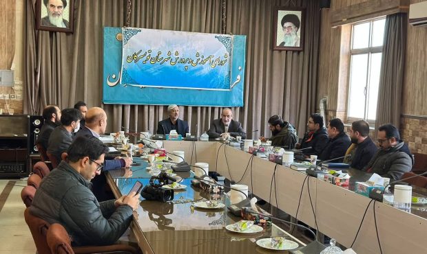 برگزاری جلسه شورای آموزش و پرورش شهرستان تویسرکان با تأکید بر همکاری دستگاه‌ها برای ارتقای کیفیت آموزش