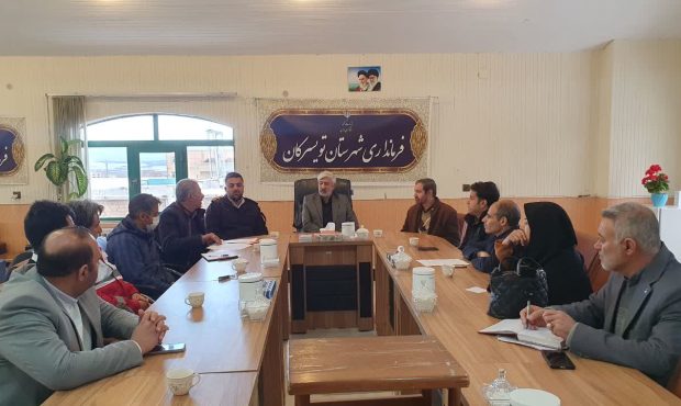 فرماندار تویسرکان خبر داد: اسکان ۱۵۰۰ مسافر نوروزی و بازدید ۱۱۰ هزار گردشگر از جاذبههای شهرستان فرماندار تویسرکان خبر داد: اسکان ۱۵۰۰ مسافر نوروزی و بازدید ۱۱۰ هزار گردشگر از جاذبههای شهرستان