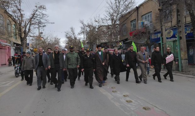 راهپیمایی انزجاری مردم تویسرکان در محکومیت هتک حرمت به قرآن