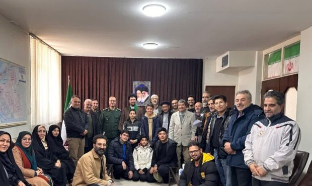 دیدار هیئت اندیشه‌ورزان بسیج هنرمندان تویسرکان با امام جمعه و فرماندار؛ تأکید بر نقش هنر در تعالی فرهنگی شهرستان