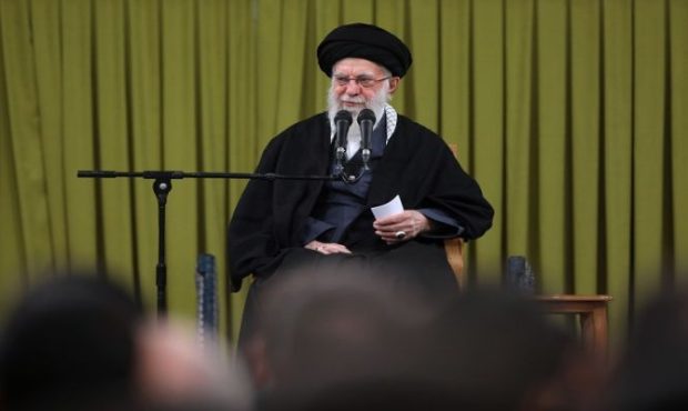 رهبر انقلاب در آغاز دهه فجر: ملت ایران آتش فتنه آمریکایی–صهیونیستی را به خاکستر نشاند رهبر انقلاب در آغاز دهه فجر: ملت ایران آتش فتنه آمریکایی–صهیونیستی را به خاکستر نشاند