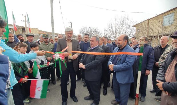 افتتاح پروژههای عمرانی دهه فجر در روستای باباپیرعلی؛ فرماندار تویسرکان: بدون همراهی مردم، پیشبرد امور ممکن نیست افتتاح پروژههای عمرانی دهه فجر در روستای باباپیرعلی؛ فرماندار تویسرکان: بدون همراهی مردم، پیشبرد امور ممکن نیست