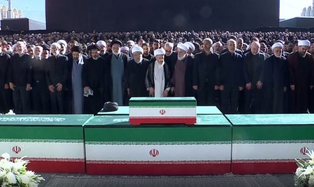 حضور میلیونی مردم در نماز میت شهید جمهور؛ نظم و آرامش در مصلای تهران