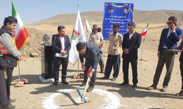 فرماندار تویسرکان از آغاز عملیات اجرایی ۴ کیلومتر راه روستایی با اعتبار ۱۸ میلیارد و ۷۰۰ میلیون تومان خبر داد و گفت: با تکمیل این پروژه، آخرین راه روستایی خاکی شهرستان آسفالت میشود. فرماندار تویسرکان از آغاز عملیات اجرایی ۴ کیلومتر راه روستایی با اعتبار ۱۸ میلیارد و ۷۰۰ میلیون تومان خبر داد و گفت: با تکمیل این پروژه، آخرین راه روستایی خاکی شهرستان آسفالت میشود.